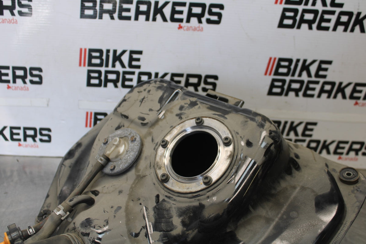 05-09 SUZUKI BOULEVARD C90 GAS TANK FUEL PETROL RESERVOIR BB918