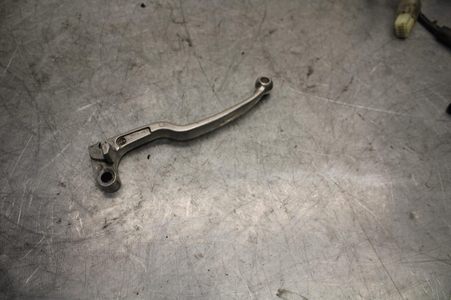2015 Yamaha YZF R3 LEFT HANDLEBAR CLIPON CLUTCH LEVER BB526