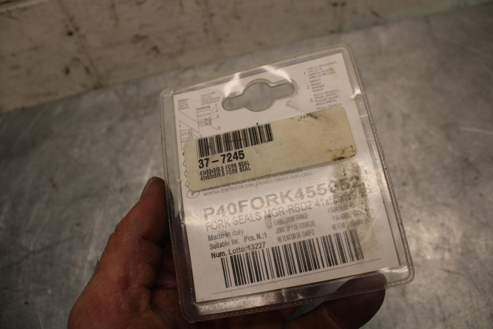 2005 Kawasaki Ninja ZX6R ZX636C FRONT FORK OIL SEAL  BB03