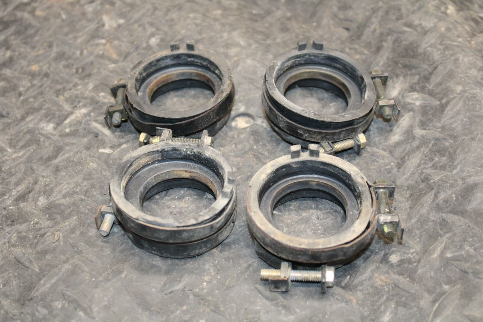 03-04 HONDA CBR600RR INTAKE BOOTS MANIFOLDS BB218