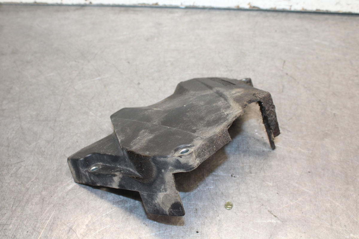 08-09 YAMAHA YZF R6S ENGINE SPROCKET COVER  BB690