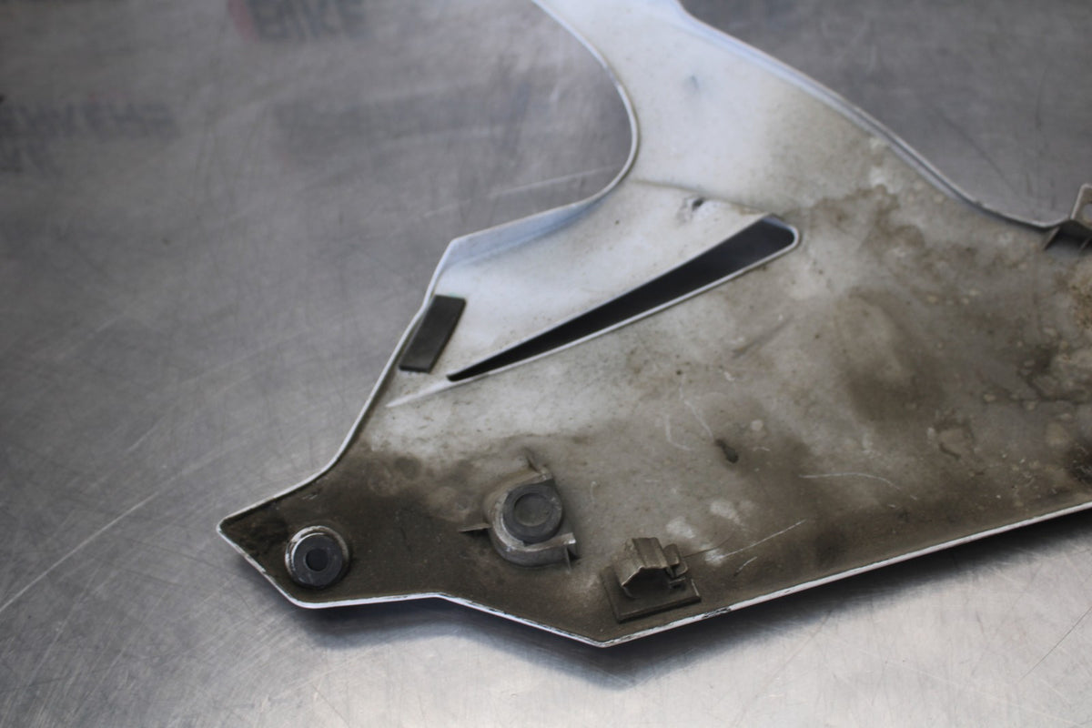 11-26 SUZUKI GSXR750 LEFT LOWER BOTTOM BELLY SIDE FAIRING COWL BB900
