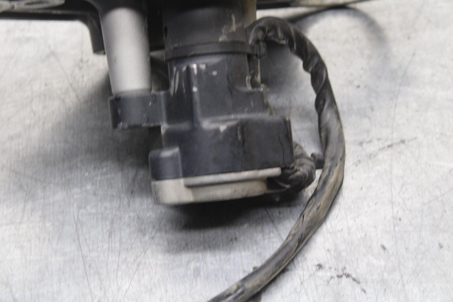 1988 Suzuki Katana 600 GSX600F FORKS UPPER TRIPLE TREE CLAMP BB94