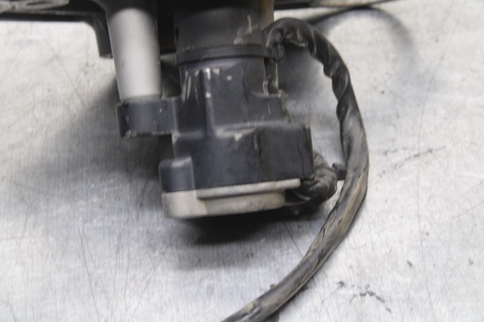 1988 Suzuki Katana 600 GSX600F FORKS UPPER TRIPLE TREE CLAMP BB94