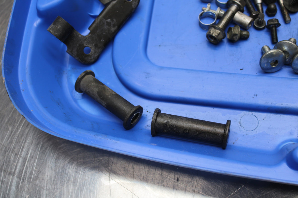 04-09 SUZUKI GS500F MOUNTING BOLTS HARDWARE MOTOR SCREWS BB165