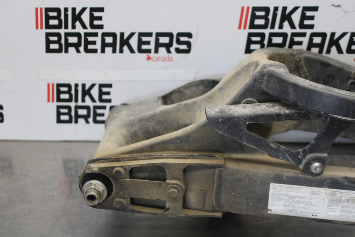 08 KAWASAKI ZX6R REAR SWINGARM BACK SUSPENSION SWING ARM BB896