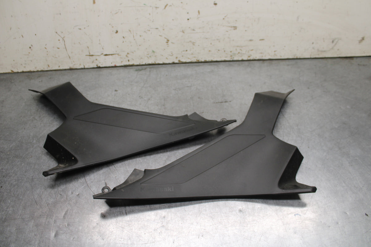 18-23 KAWASAKI NINJA 400 EX400 ABS RIGHT LEFT SIDE SEAT PANELS TRIMS COWLS BB747