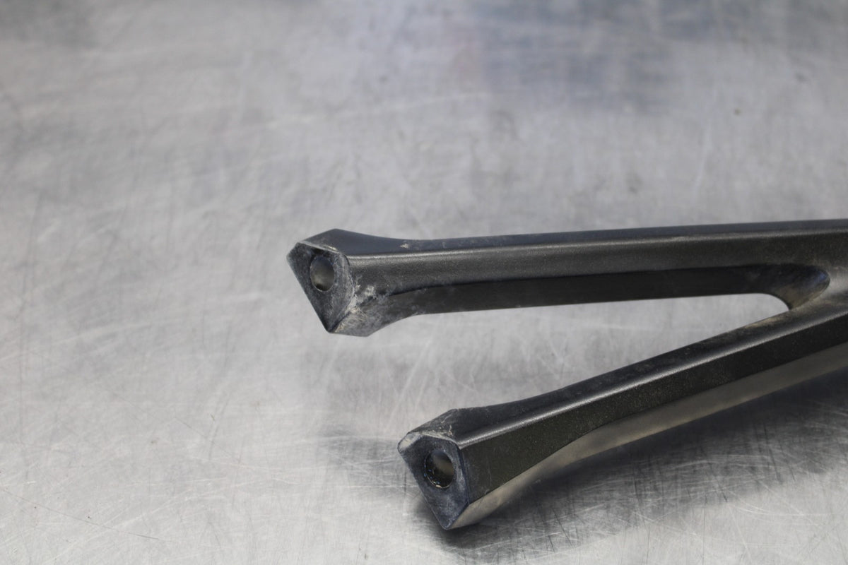 18 SUZUKI GSXR750 RIGHT REAR BACK PASSENGER PEG BB891