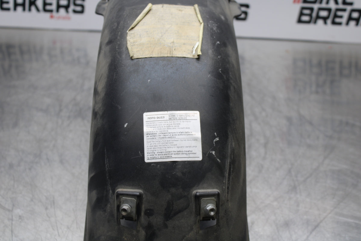 08 MOTO GUZZI BREVA 750 REAR BACK FENDER MUD GUARD BB154