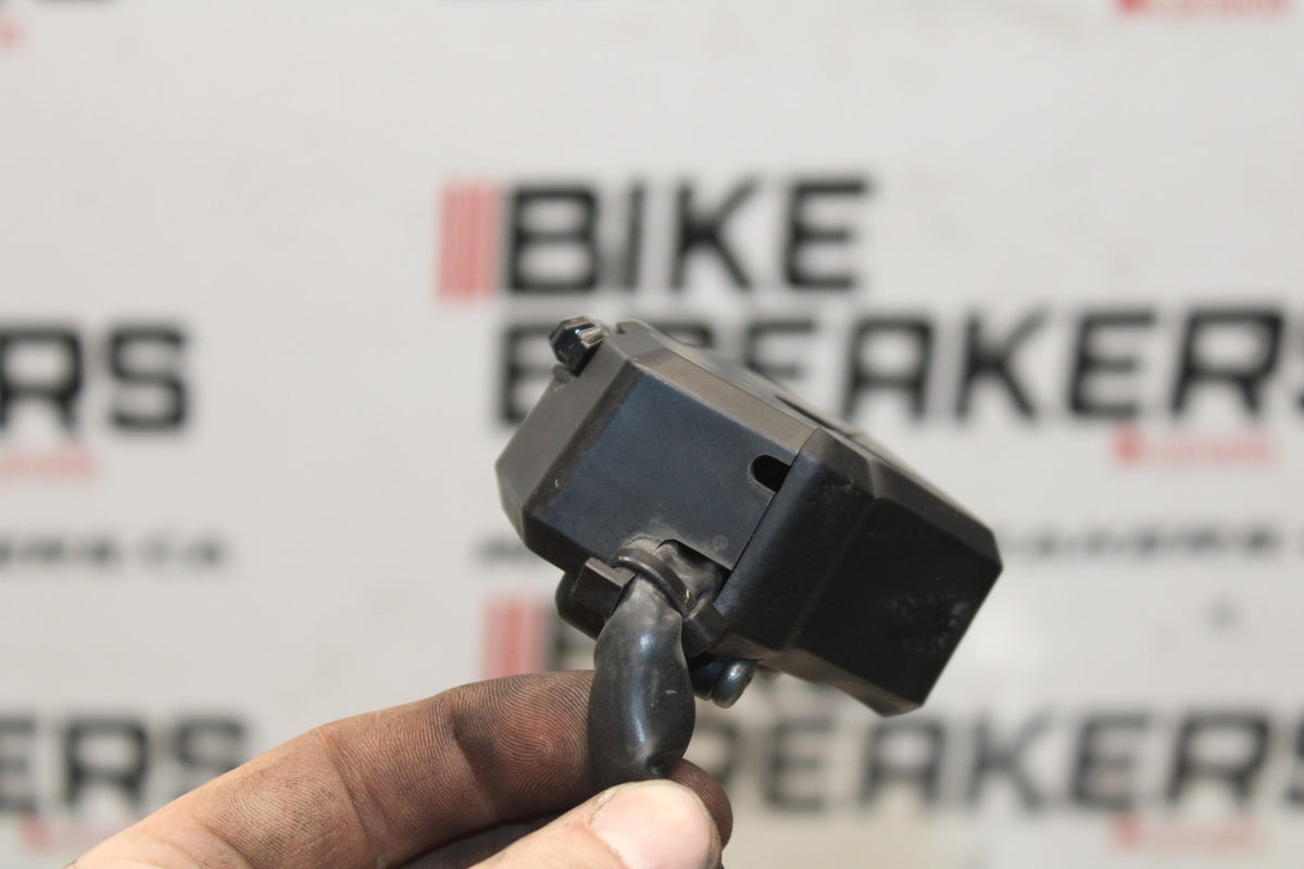 18 YAMAHA YZF R1  RIGHT CLIP ON HANDLE KILL OFF START SWITCH SWITCHES BB838