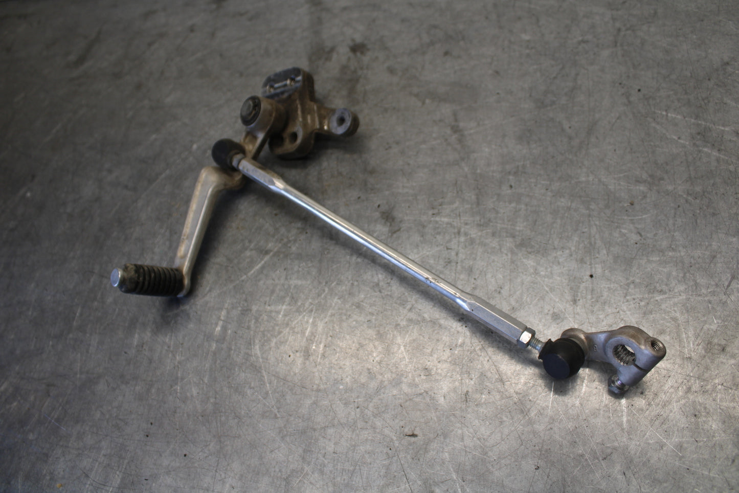 06-07 SUZUKI GSXR 600 SHIFTER LINKAGE SHIFT LINK PEDAL BB694