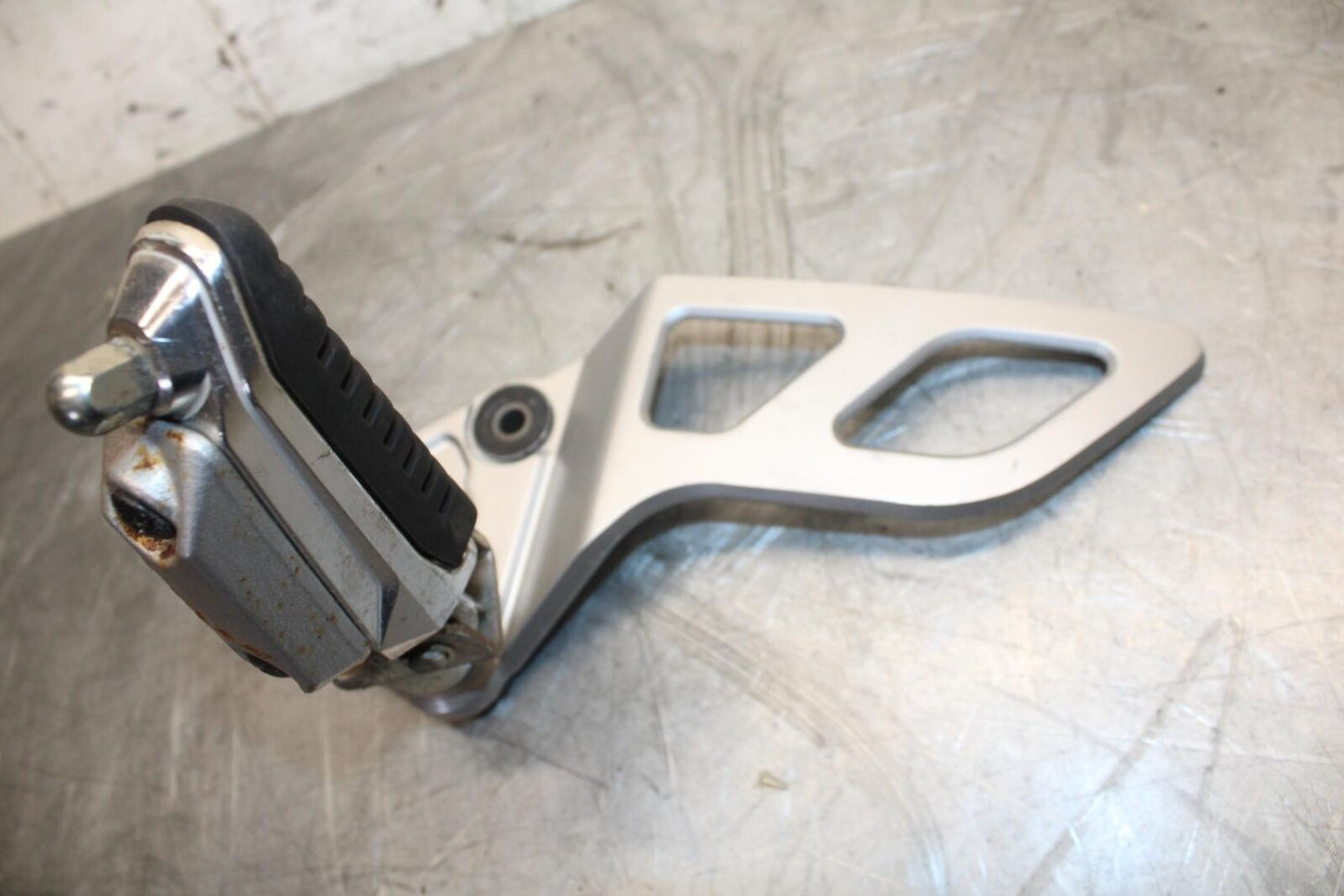 2016 Suzuki Bandit GSF1250SA ABS LEFT REARSET REAR SET DRIVER FOOT PEG BB509
