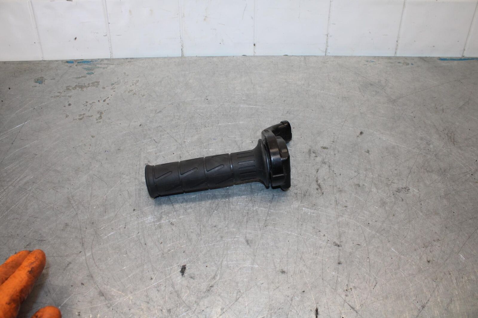 06-07 KAWASAKI NINJA ZX14R THROTTLE CABLE LINE HOUSING GUIDE TUBE bb433