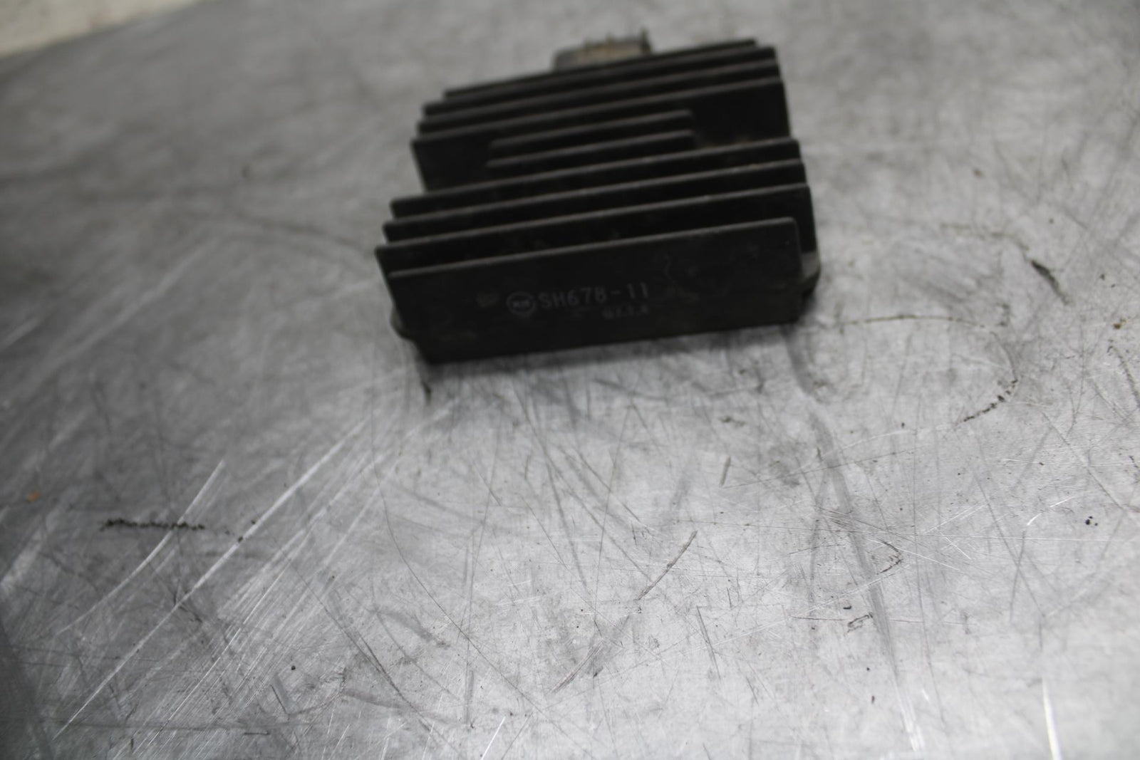 07 YAMAHA YZF R6 RECTIFIER VOLTAGE REGULATOR 4XY-81960-00-00 BB495