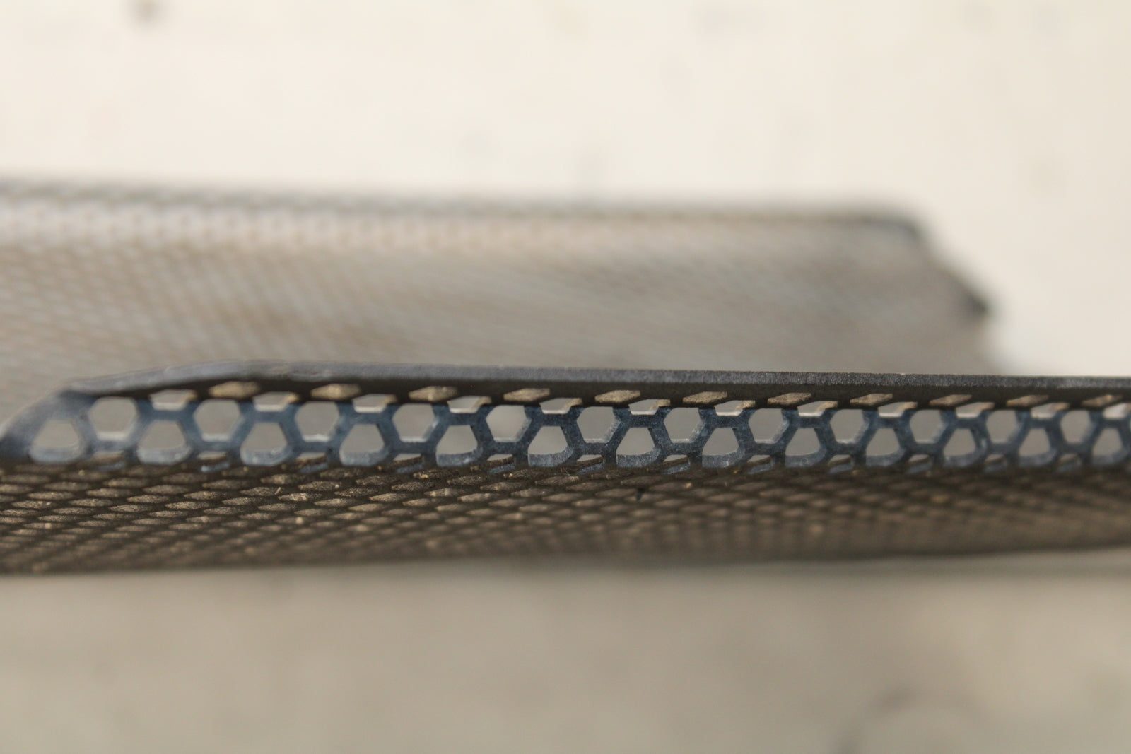 16 KAWASAKI NINJA ZX10R COOLANT RADIATOR GUARD GRILLE BB650