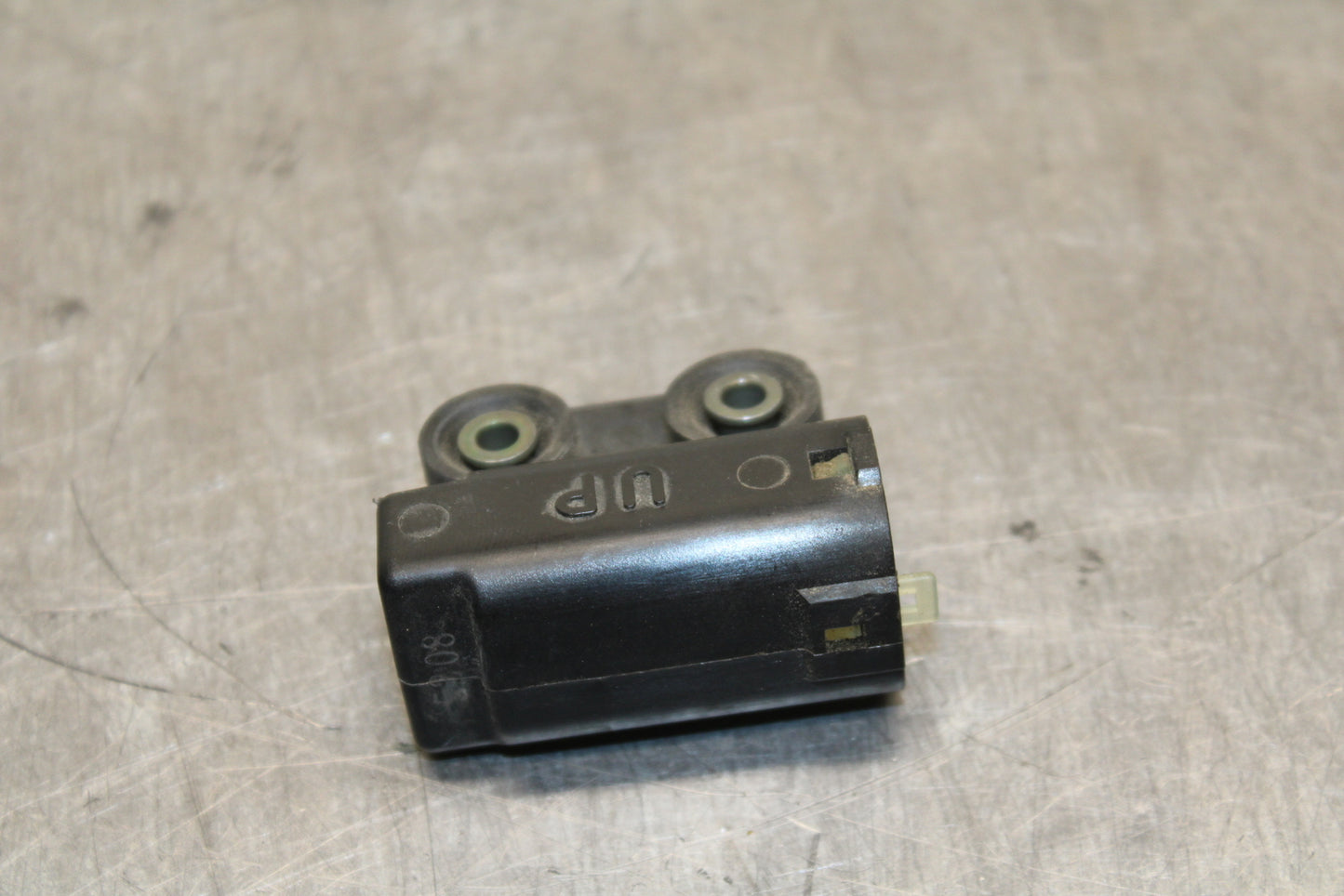03-05 YAMAHA YZF R6  TIP OVER BANK ANGLE CRASH SENSOR SWITCH  BB132