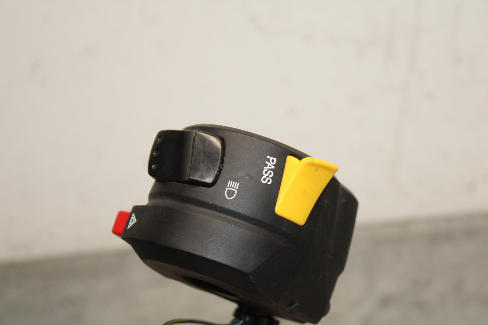 09 SUZUKI GSXR600 LEFT CLIP ON HANDLE HORN SIGNALS SWITCH SWITCHES BB759