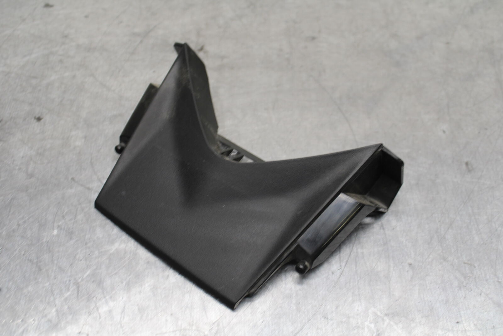15-16 HONDA CB300F CENTER REAR BACK TAIL FAIRING COVER TRIM COWL BB740