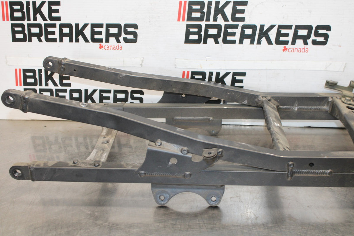 04-05 KAWASAKI NINJA ZX10R REAR SUBFRAME BACK SUB FRAME BB931