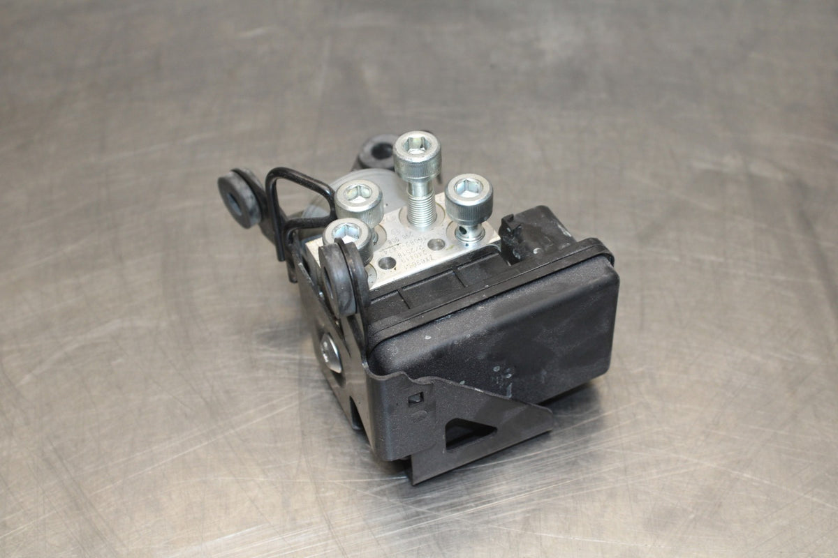 24-25 KAWASAKI NINJA ZX6R ABS PUMP UNIT MODULE BB785-CH