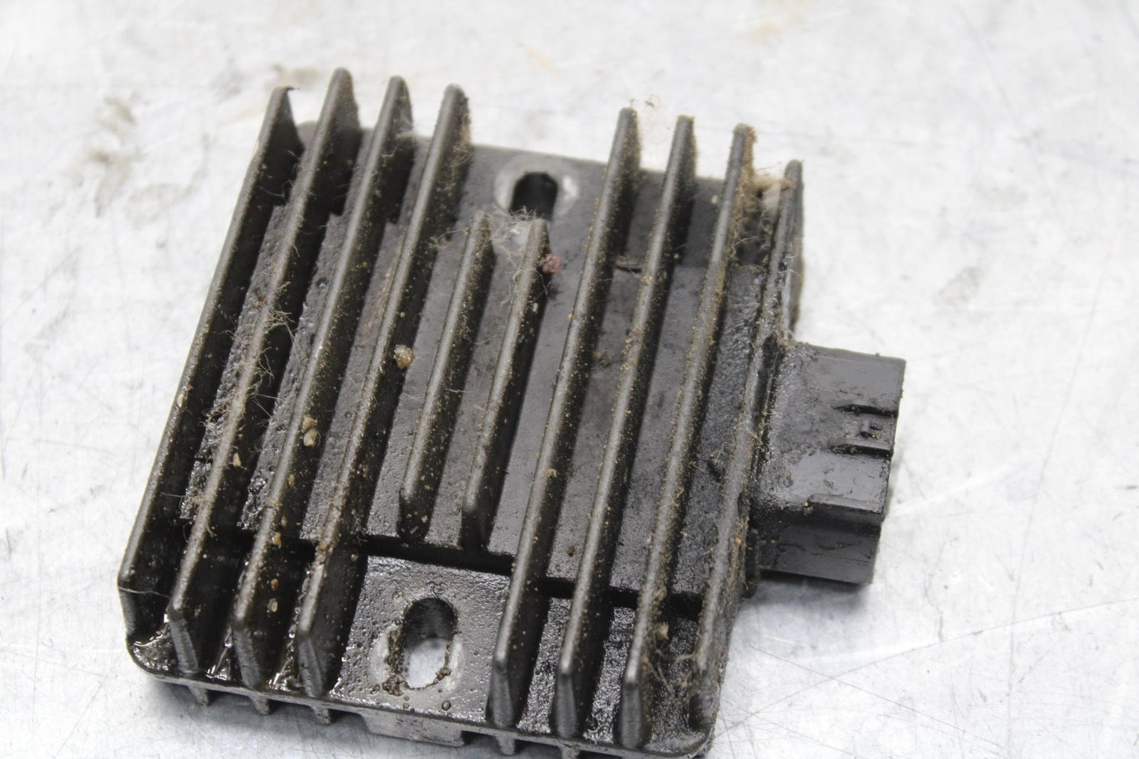 2006 Kawasaki Vulcan 900 VN900B Classic RECTIFIER VOLTAGE REGULATOR  BB585