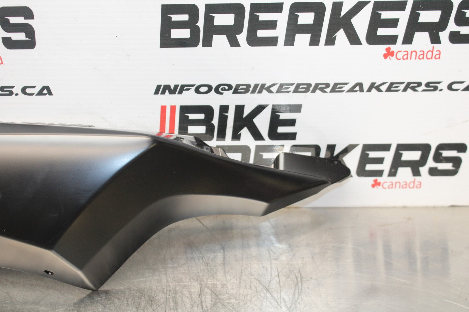 23-24 KAWASAKI NINJA ZX14R NEW!! RIGHT REAR BACK TAIL FAIRING COWL & LIGHT BB764