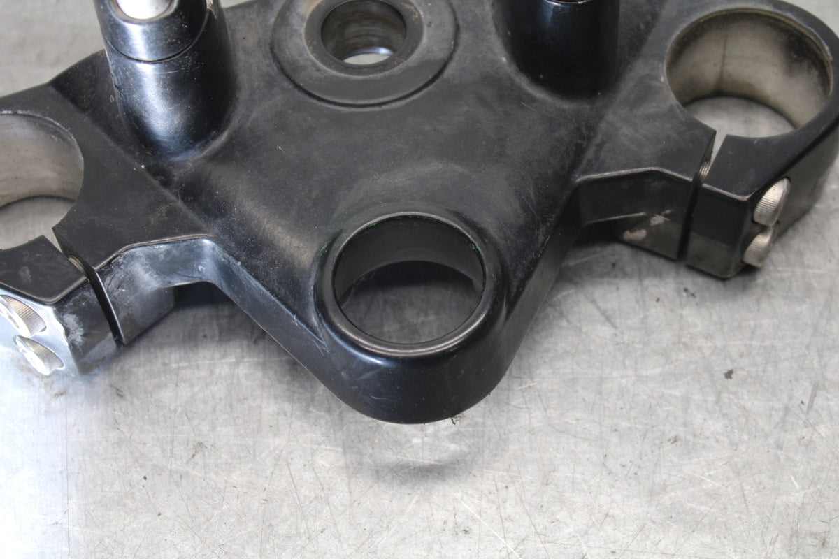 01-06 TRIUMPH TIGER 955I FORKS UPPER TRIPLE TREE CLAMP  BB693