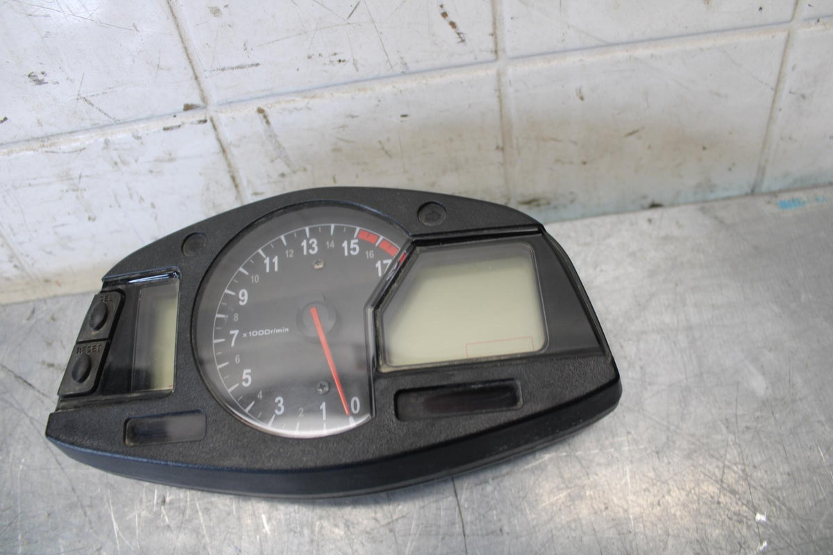 2011 Honda CBR600RR SPEEDO  GAUGES DISPLAY CLUSTER SPEEDOMETER TACHOMETER BB520