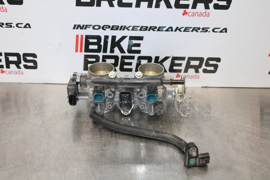 22-25 YAMAHA YZF R7 MAIN FUEL INJECTORS / THROTTLE BODIES BB182