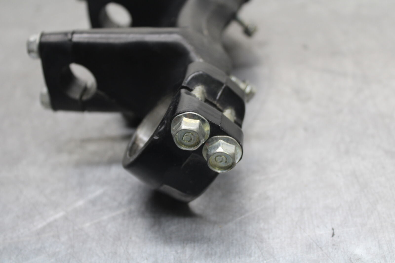 82-83 YAMAHA IT175 FORKS UPPER TRIPLE TREE CLAMP BB108