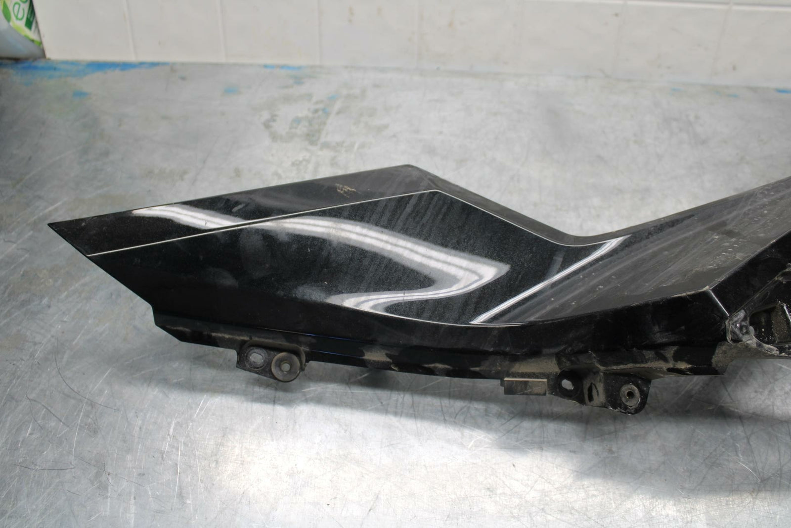 18-22 KAWASAKI NINJA 400 EX400 ABS LEFT LOWER BOTTOM BELLY SIDE FAIRING BB416