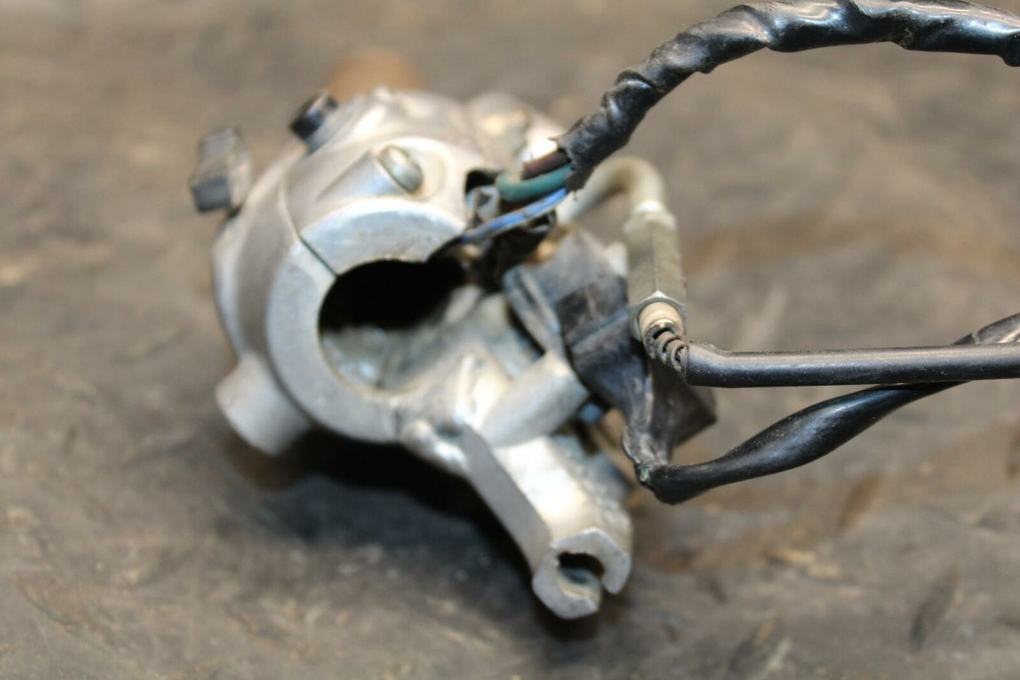 71 YAMAHA L5 SWITCH RIGHT PARTS BB230