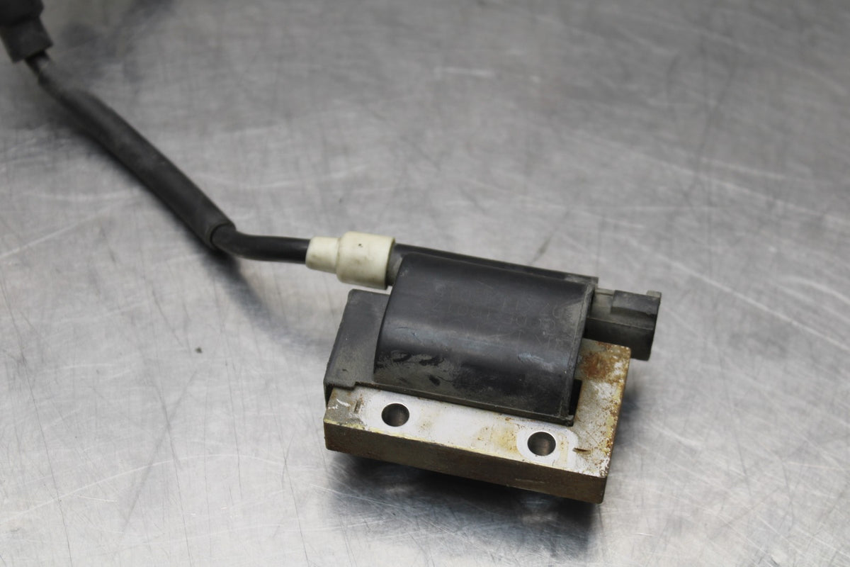 13-16 KTM 390 DUKE IGNITION COIL SPARK PLUG CAP  BB815