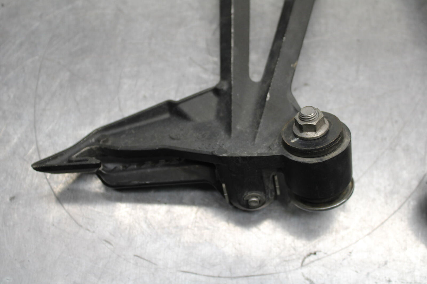 12-13 KAWASAKI Z1000 REAR BACK PASSENGER PEG SET PAIR BB743