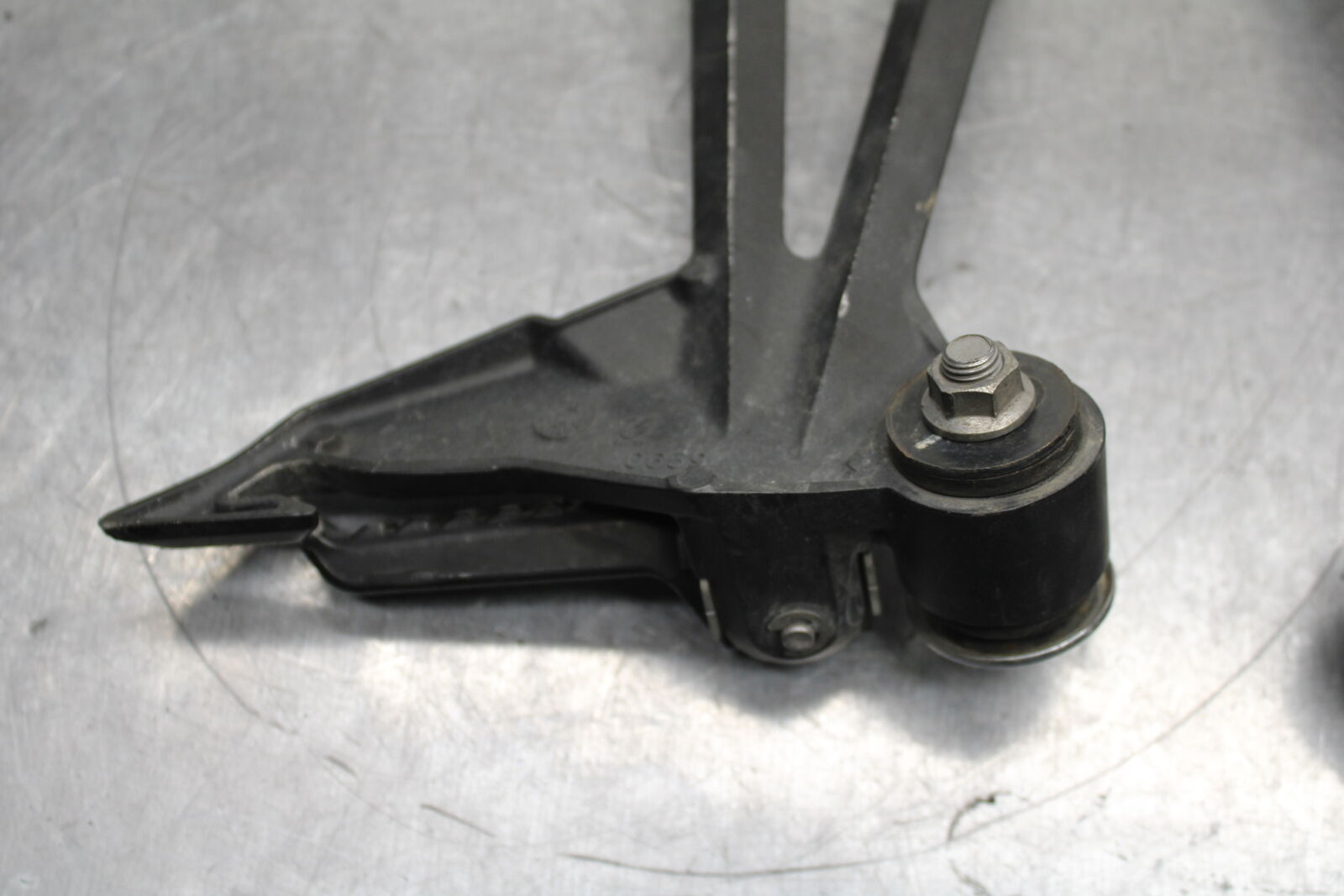 12-13 KAWASAKI Z1000 REAR BACK PASSENGER PEG SET PAIR BB743