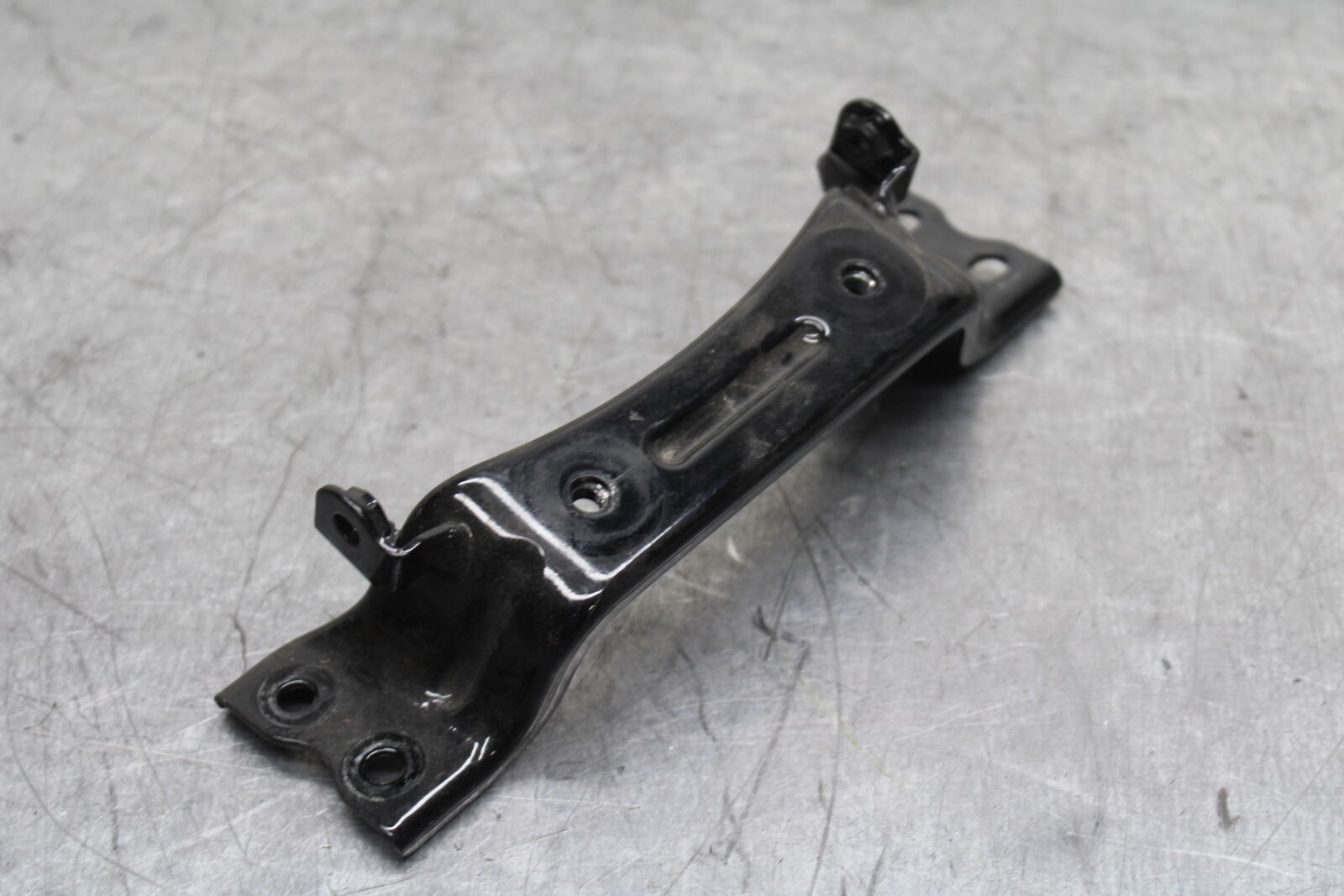 19-22 KAWASAKI Z400 GAS TANK FUEL CELL PETROL RESERVOIR BRACKET MOUNT BB738