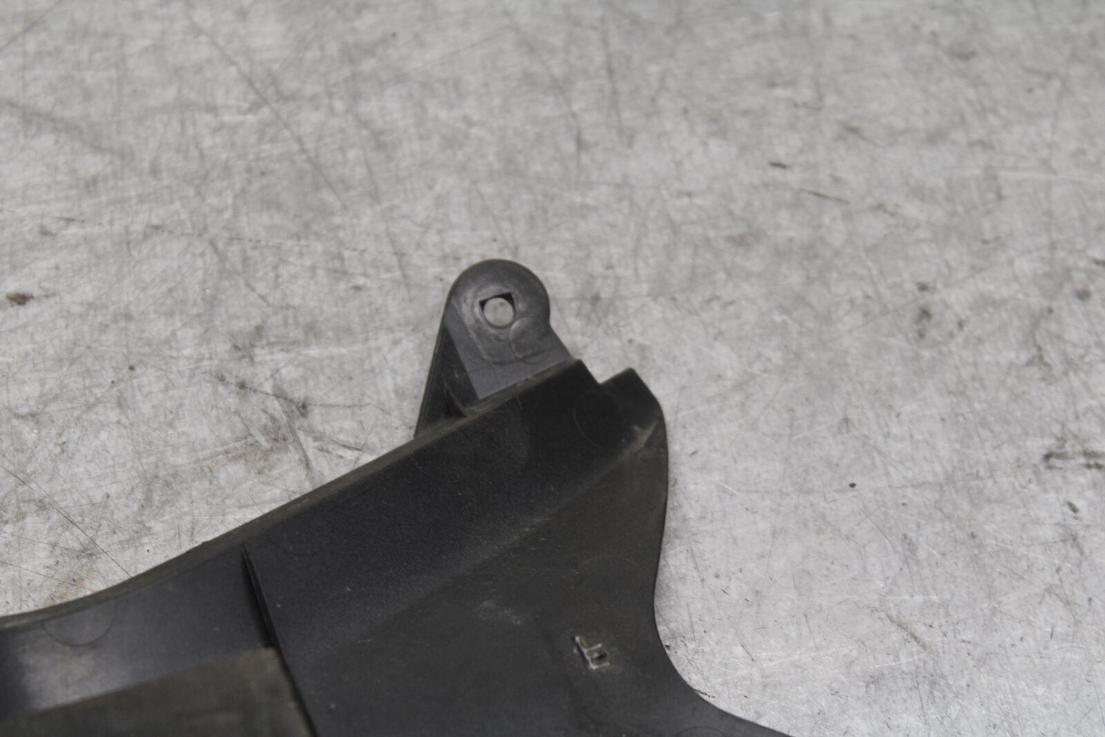 13-18 KAWASAKI NINJA ZX6R CENTER REAR BACK TAIL FAIRING COWL  BB682