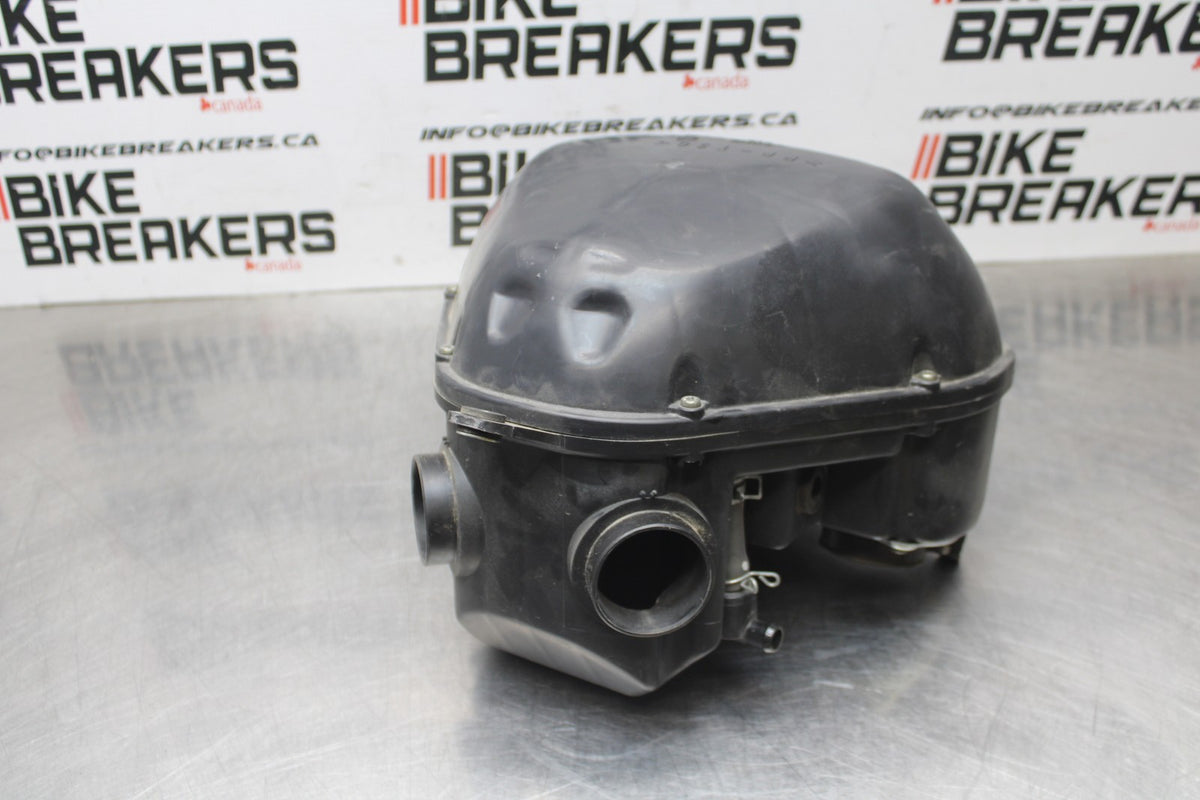 05 YAMAHA YZF R6 AIRBOX AIR INTAKE FILTER BOX BB814