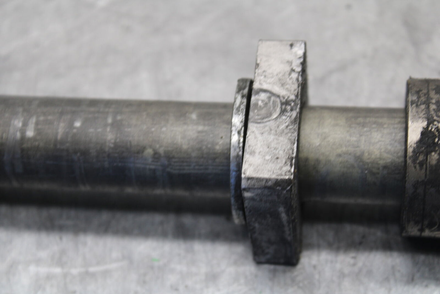 09-12 KAWASAKI NINJA ZX6R ZX600R REAR AXLE BACK WHEEL RIM PIVOT BOLT AXEL BB656