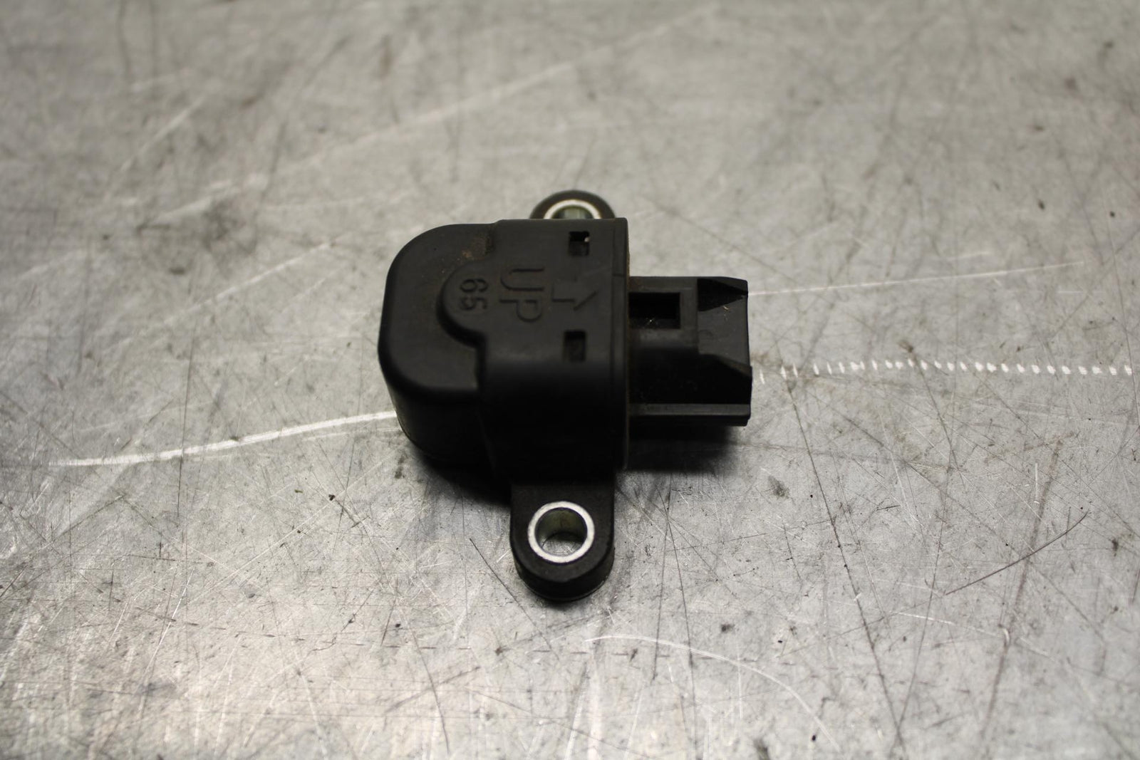 17 KAWASAKI Z900 ZR900 TIP OVER BANK ANGLE CRASH SENSOR SWITCH  BB549