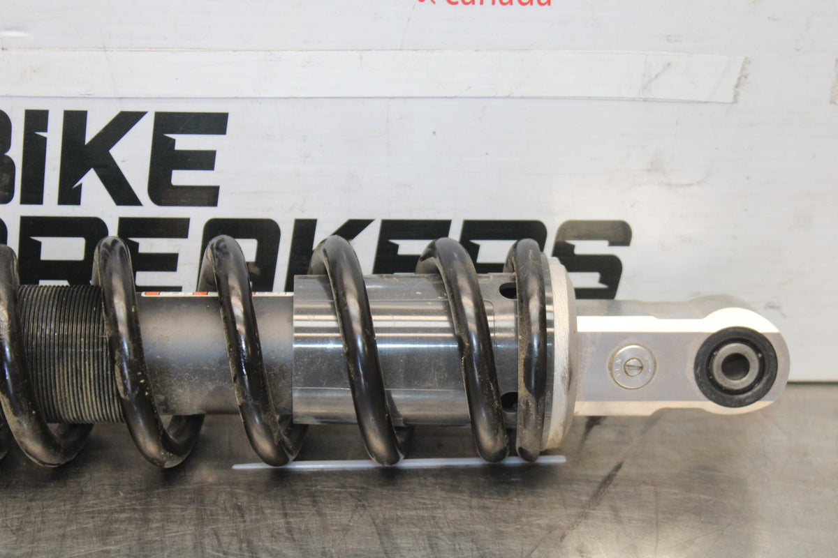 25 KAWASAKI Z900 REAR BACK SHOCK ABSORBER SUSPENSION BB928