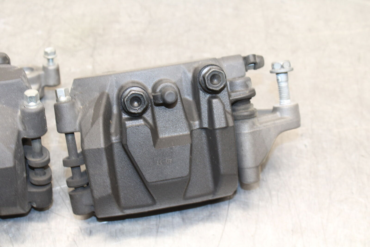 14 HONDA CTX1300A RIGHT LEFT FRONT BRAKE CALIPER SET PAIR CALIPERS BB732