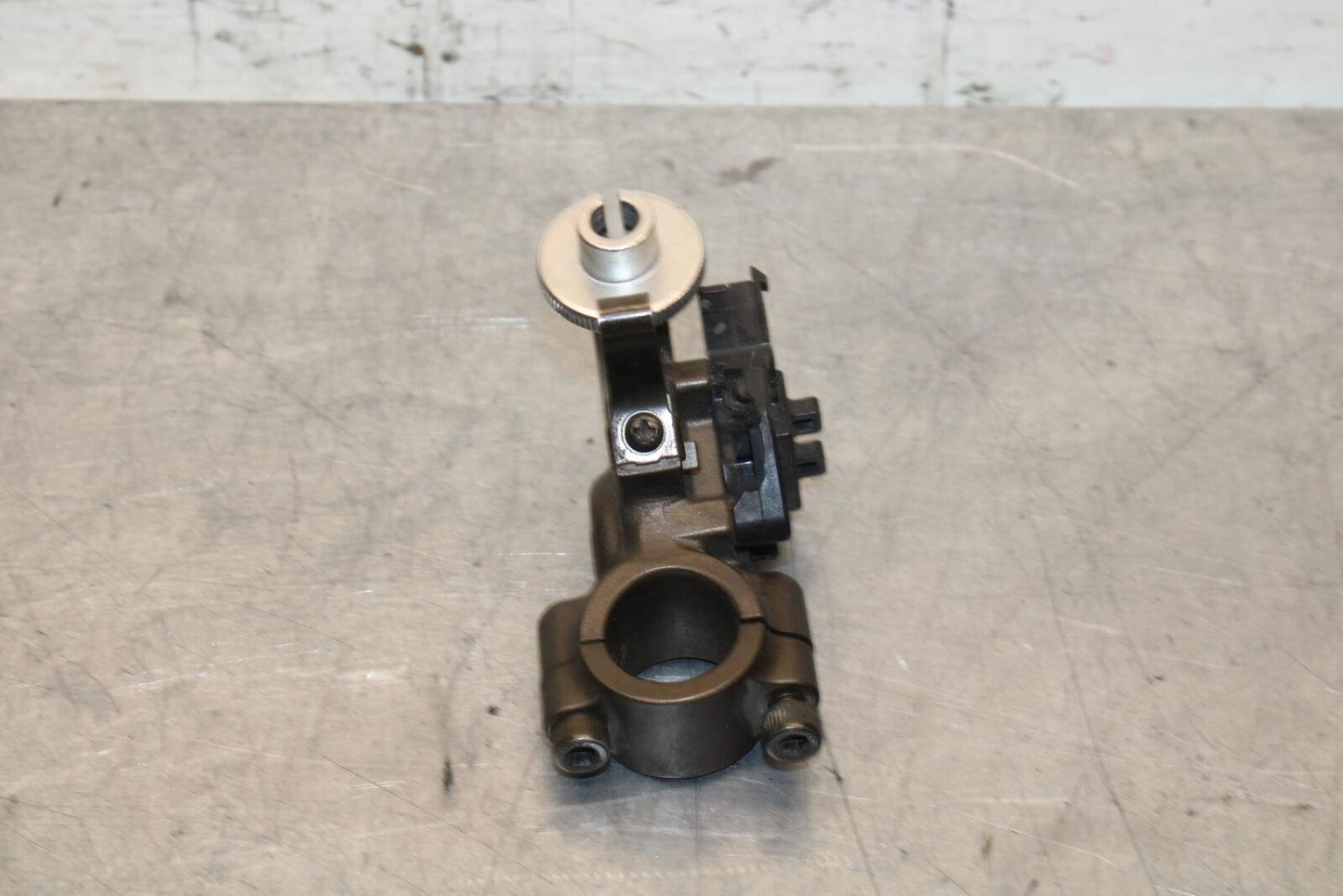 2003 Kawasaki Ninja ZX6RR ZX600K CLUTCH LEVER PERCH MOUNT BRACKET BB66