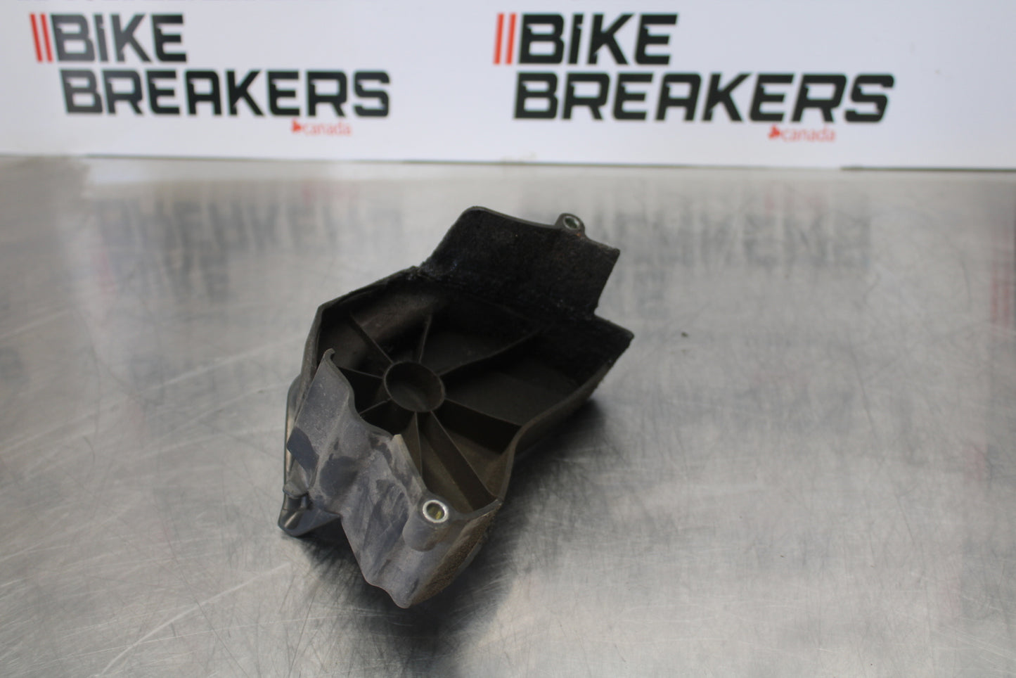 07-08 YAMAHA YZF R1 ENGINE SPROCKET COVER BB160