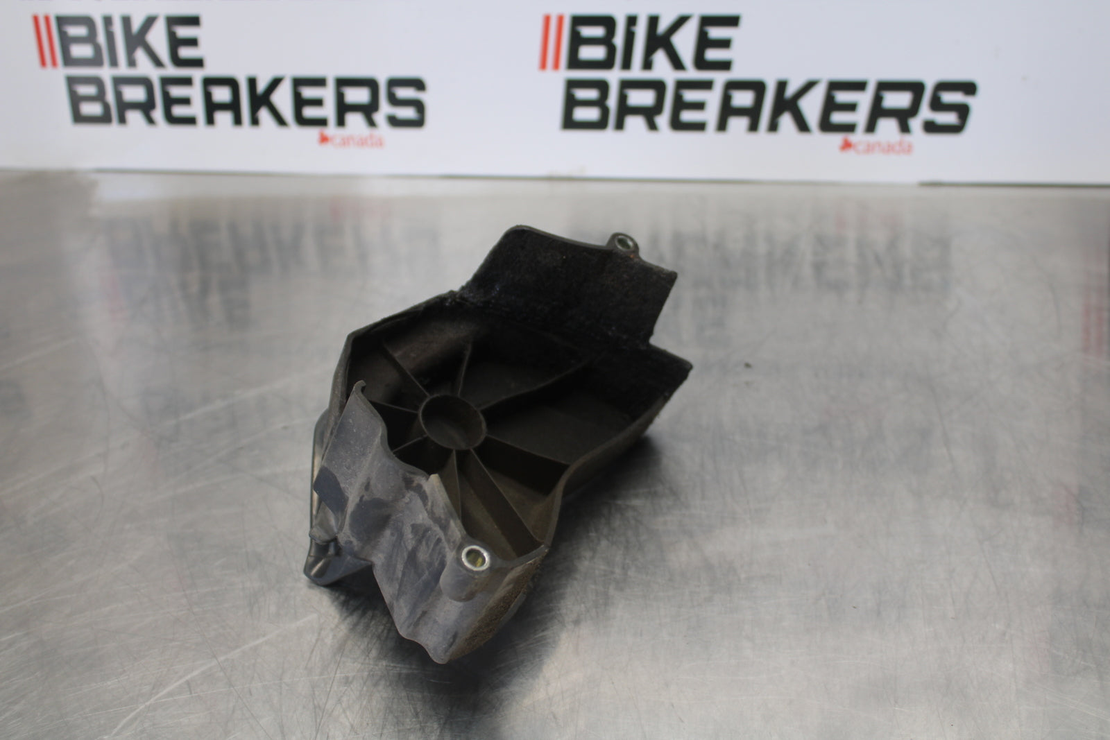 07-08 YAMAHA YZF R1 ENGINE SPROCKET COVER BB160