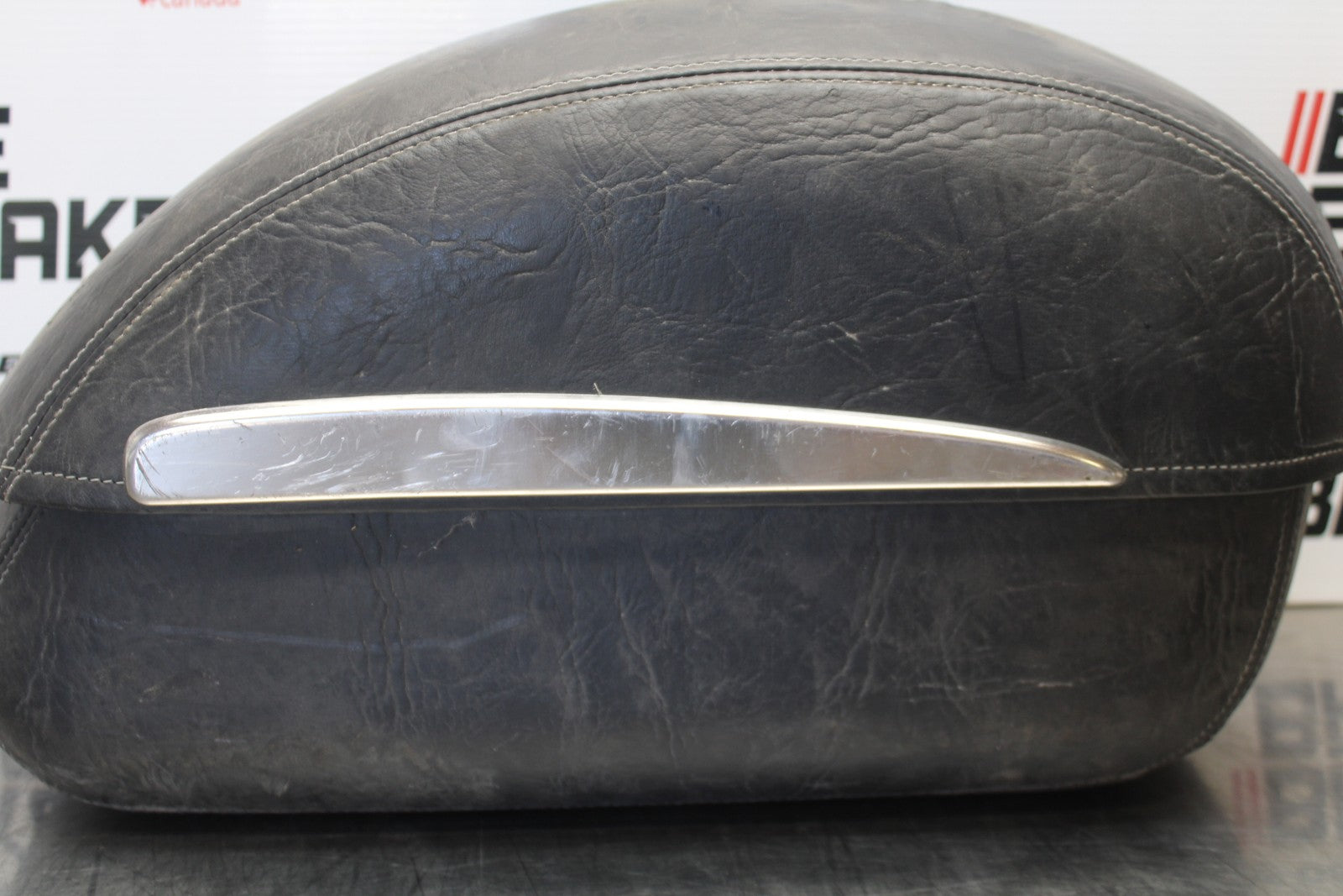 05-06 VICTORY KINGPIN DELUXE RIGHT CARGO LUGGAGE SADDLEBAG BAG COMPARTMENT BB195