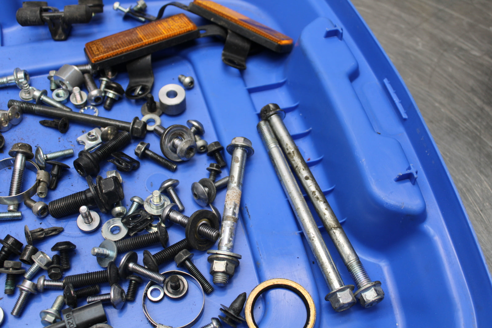 14-17 YAMAHA FZ07 MOUNTING BOLTS HARDWARE MOTOR SCREWS BB162