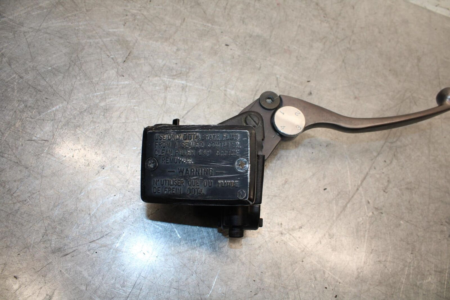 2001 Kawasaki Ninja ZX6 ZX600E FRONT BRAKE MASTER CYLINDER w/ LEVER BB547