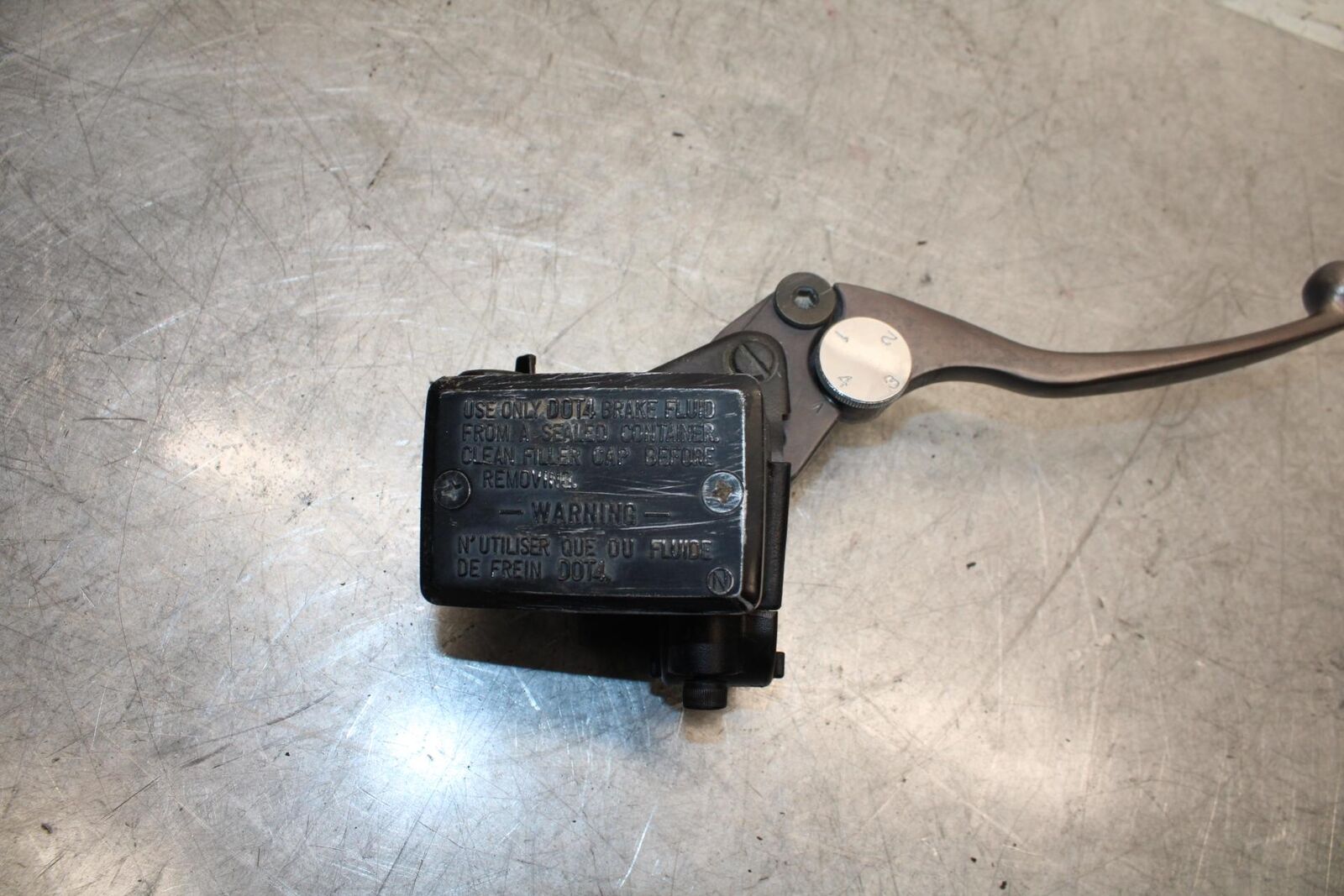 2001 Kawasaki Ninja ZX6 ZX600E FRONT BRAKE MASTER CYLINDER w/ LEVER BB547