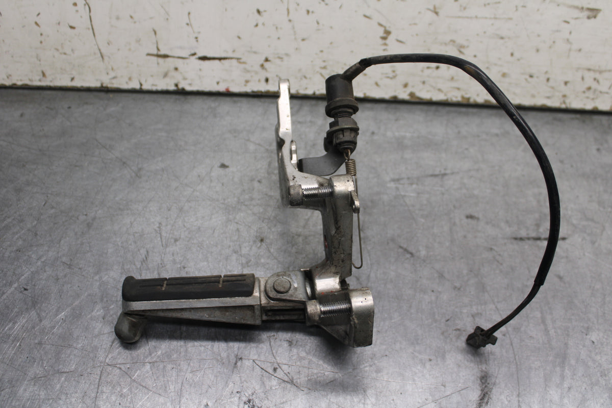96-07 YAMAHA YZF600R RIGHT REARSET REAR SET DRIVER FOOT PEG REST STOP  BB746